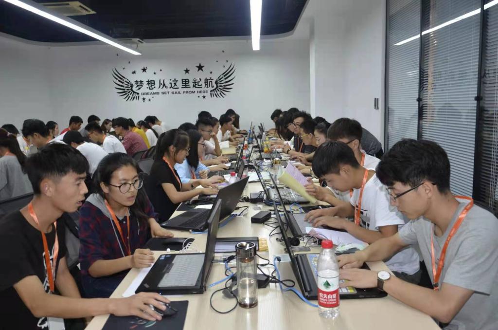 信息管理与信息系统专业 信息技术咨询服务的核心引擎